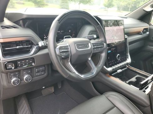 Used 2025 GMC Yukon Denali w/ Denali Reserve Package AWD/4WD image 16