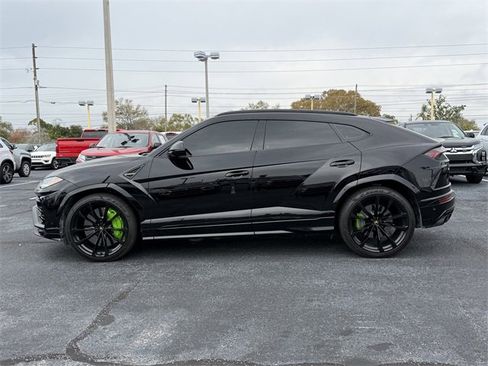 Used 2022 Lamborghini Urus image 9
