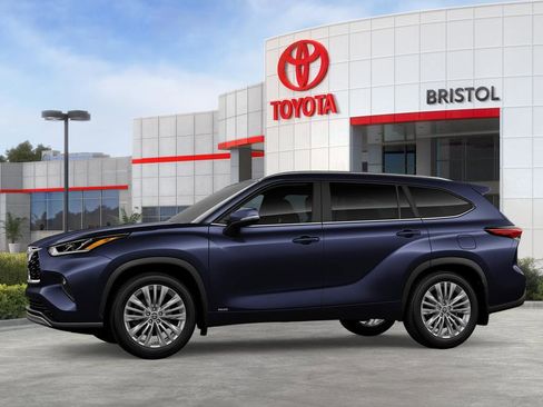 New 2026 Toyota Highlander Platinum image 25