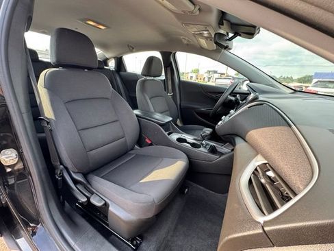 Used 2023 Chevrolet Malibu LT FWD image 11