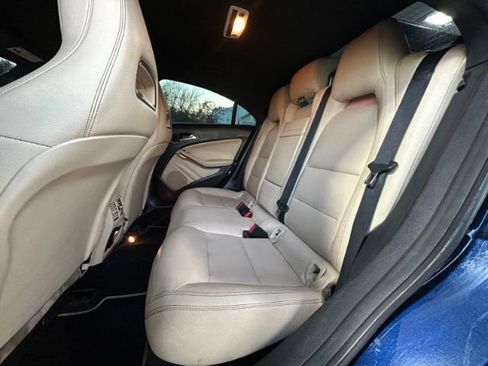 Used 2018 Mercedes-Benz CLA 250 image 7