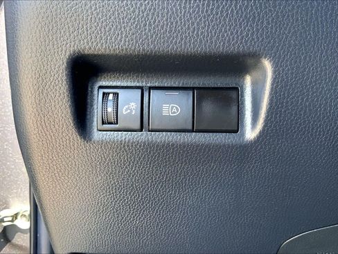Used 2023 Toyota RAV4 LE FWD image 33