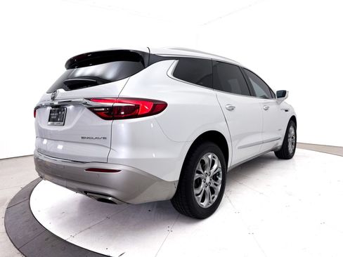 Used 2019 Buick Enclave Avenir w/ Avenir Technology Package FWD image 19