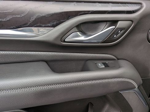 Used 2022 GMC Yukon Denali w/ Denali Premium Package image 28