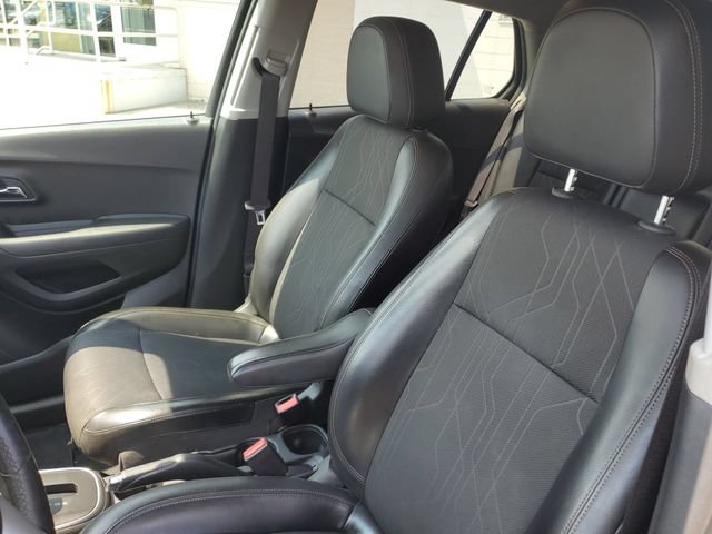 Certified 2018 Chevrolet Trax LT w/ LT Convenience Package FWD image 18