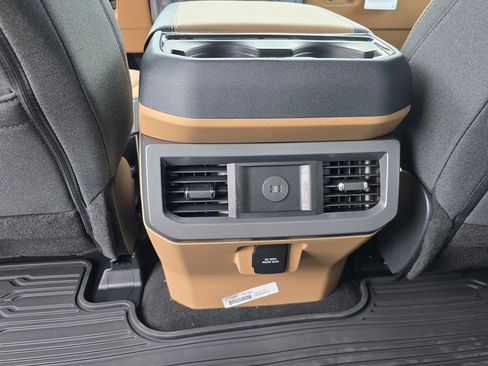 New 2026 Ford F350 XLT w/ XLT Premium Package AWD/4WD image 21