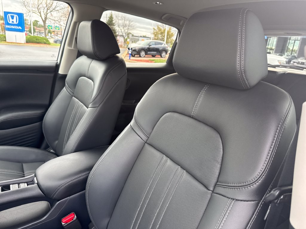 Used 2024 Honda HR-V EX-L image 12