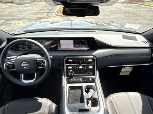 New 2025 Nissan Armada SL w/ Captain's Chari Seat Package image 25