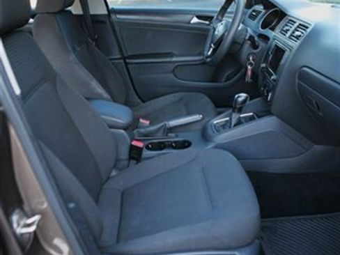 Used 2016 Volkswagen Jetta S image 15