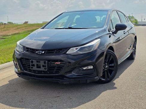 Used 2018 Chevrolet Cruze LT w/ Redline Edition FWD image 1