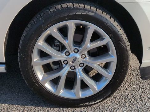 Used 2019 Ford Expedition Max Platinum RWD image 11