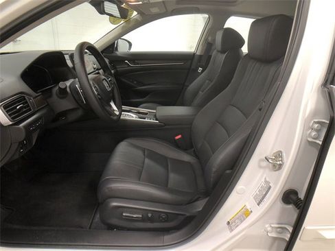 Used 2020 Honda Accord Touring image 15