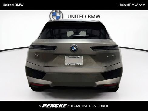 Used 2024 BMW iX xDrive50 w/ Premium Package AWD/4WD image 6
