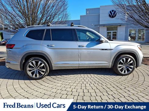 Certified 2022 Volkswagen Atlas SEL Premium image 7