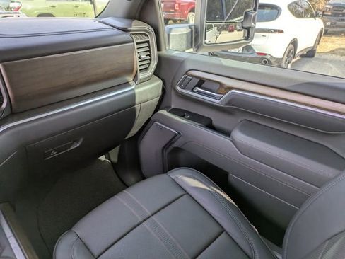 Used 2025 Chevrolet Silverado 2500 High Country w/ Technology Package image 18