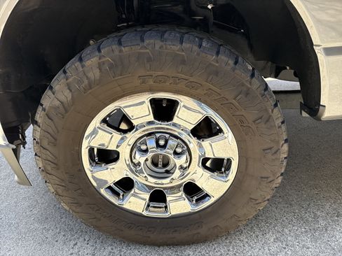 Used 2024 Ford F250 Lariat w/ Chrome Package image 11