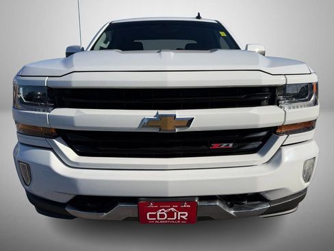 Used 2018 Chevrolet Silverado 1500 LT w/ Texas Edition image 9