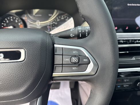 Certified 2022 Jeep Compass Altitude image 22