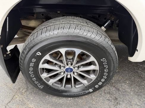 Used 2013 Ford F150 Limited image 23