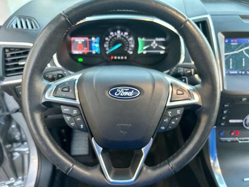 Used 2020 Ford Edge Titanium w/ Equipment Group 301A AWD/4WD image 33