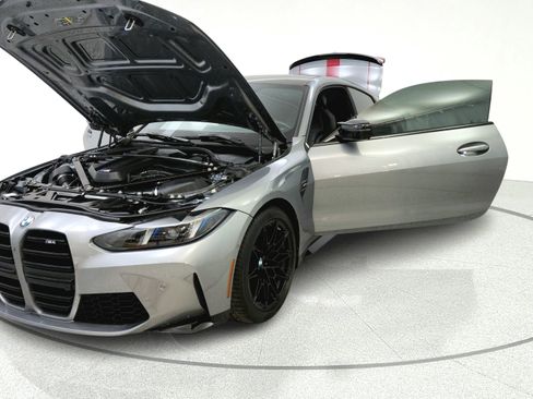 Used 2025 BMW M4 Coupe w/ Executive Package RWD image 10