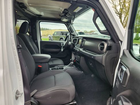 Used 2022 Jeep Wrangler Unlimited Sport AWD/4WD image 42