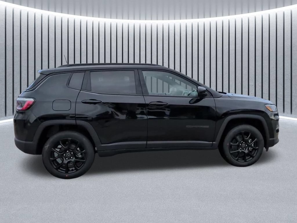 New 2026 Jeep Compass Latitude AWD/4WD image 4