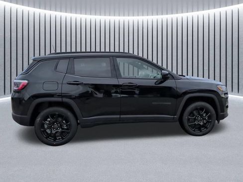 New 2026 Jeep Compass Latitude AWD/4WD image 4