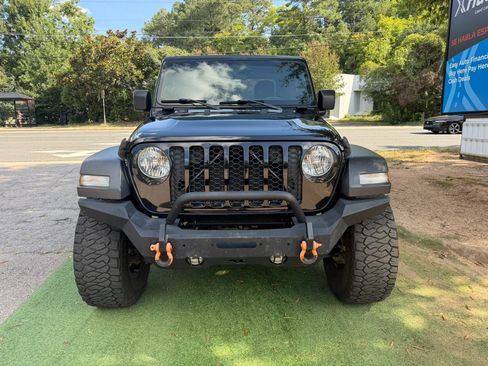 Used 2020 Jeep Gladiator Sport w/ Quick Order Package 24S AWD/4WD image 9