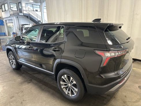 Used 2026 Chevrolet Equinox LT w/ Convenience Package II image 6