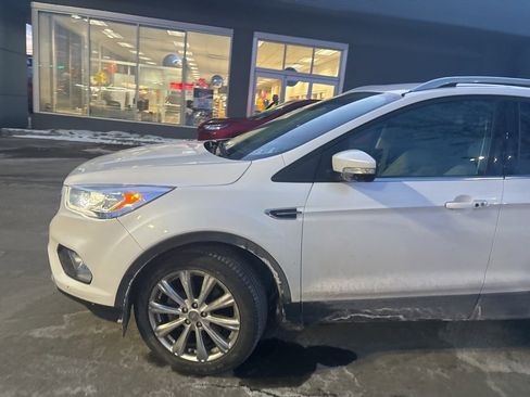 Used 2018 Ford Escape Titanium image 24