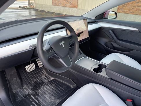 Used 2023 Tesla Model 3 Performance image 21