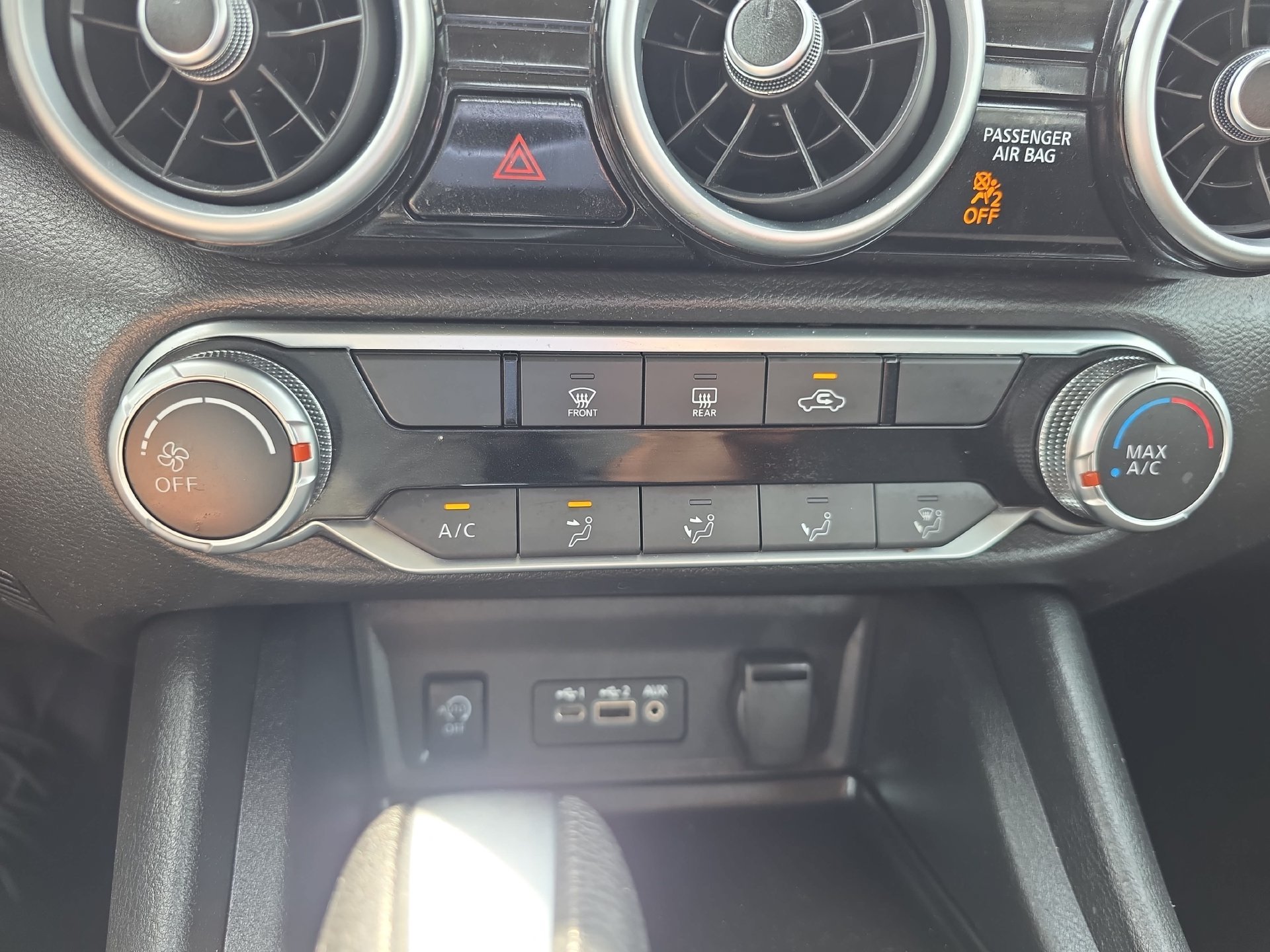 Used 2024 Nissan Sentra SV FWD image 23