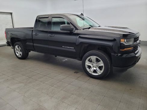 Used 2018 Chevrolet Silverado 1500 Custom w/ Custom Value Package image 11