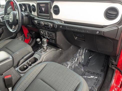 Used 2021 Jeep Wrangler Unlimited Islander image 21