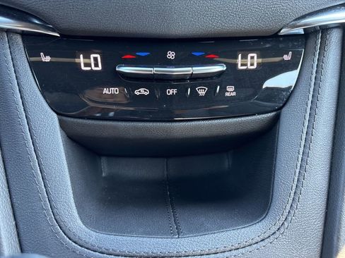 Used 2022 Cadillac XT5 Premium Luxury FWD image 32