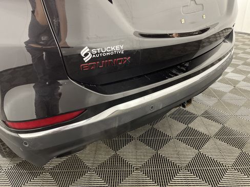 Used 2019 Chevrolet Equinox LT image 6