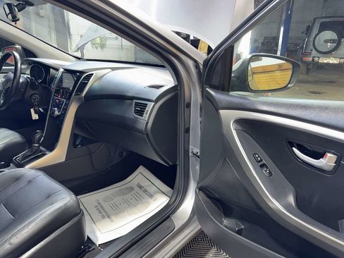 Used 2013 Hyundai Elantra GT w/ Style Pkg image 24