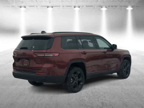 New 2025 Jeep Grand Cherokee L Altitude image 8