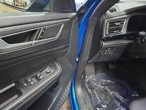 Used 2024 Volkswagen Atlas Cross Sport SE w/ Panoramic Sunroof Package AWD/4WD image 28