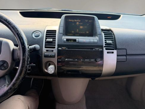 Used 2009 Toyota Prius w/ Pkg 2 FWD image 26