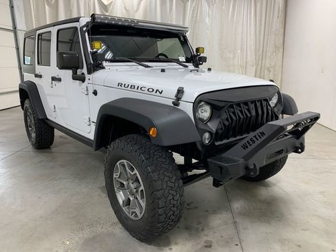 Used 2016 Jeep Wrangler Unlimited Rubicon w/ Connectivity Group image 2