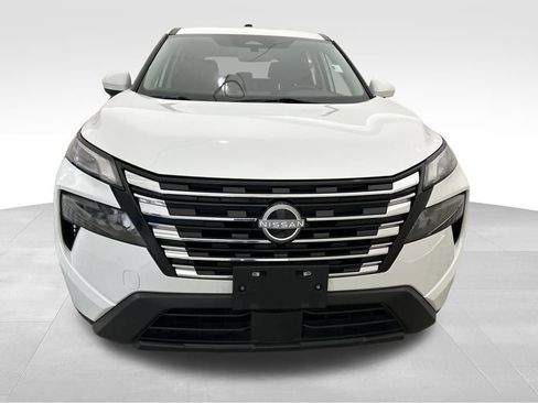 Used 2024 Nissan Rogue SV image 9