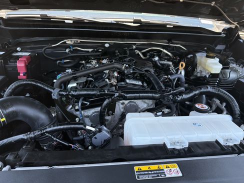 Used 2024 Toyota Tacoma SR5 AWD/4WD image 23
