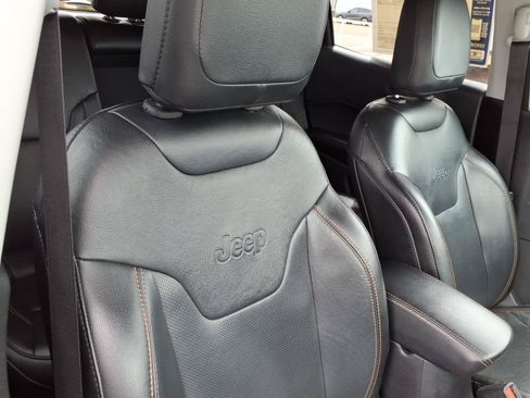 Used 2019 Jeep Compass Limited AWD/4WD image 13