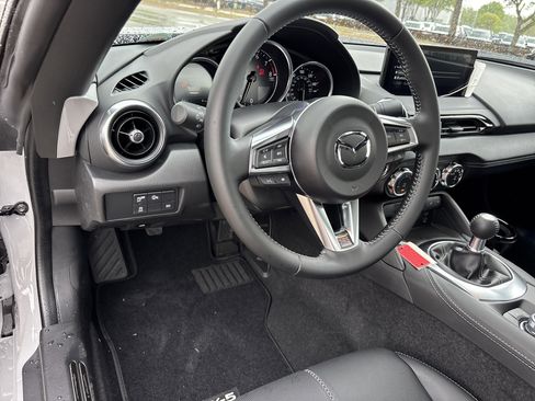 New 2026 MAZDA MX-5 Miata Grand Touring image 16