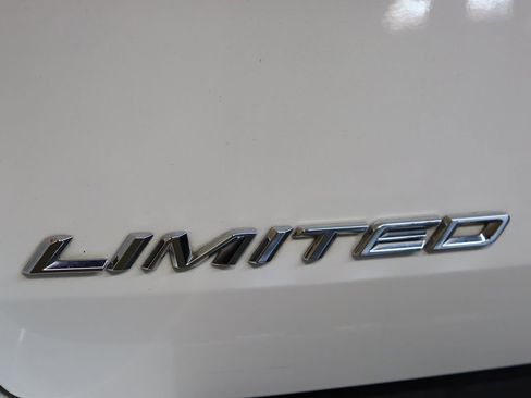 Used 2020 Ford Explorer Limited AWD/4WD image 23