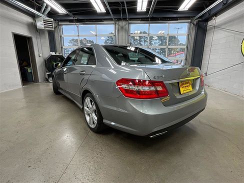 Used 2012 Mercedes-Benz E 350 Sedan image 3