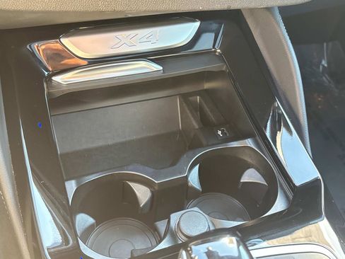 Used 2025 BMW X4 xDrive30i image 22