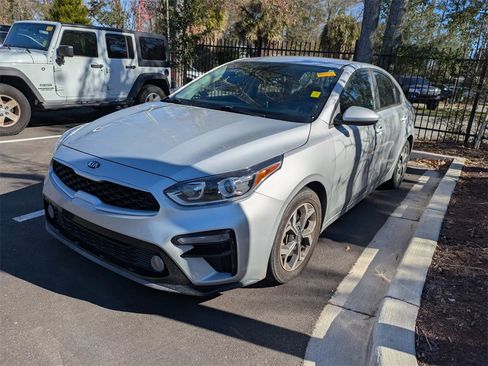 Used 2020 Kia Forte LXS image 3